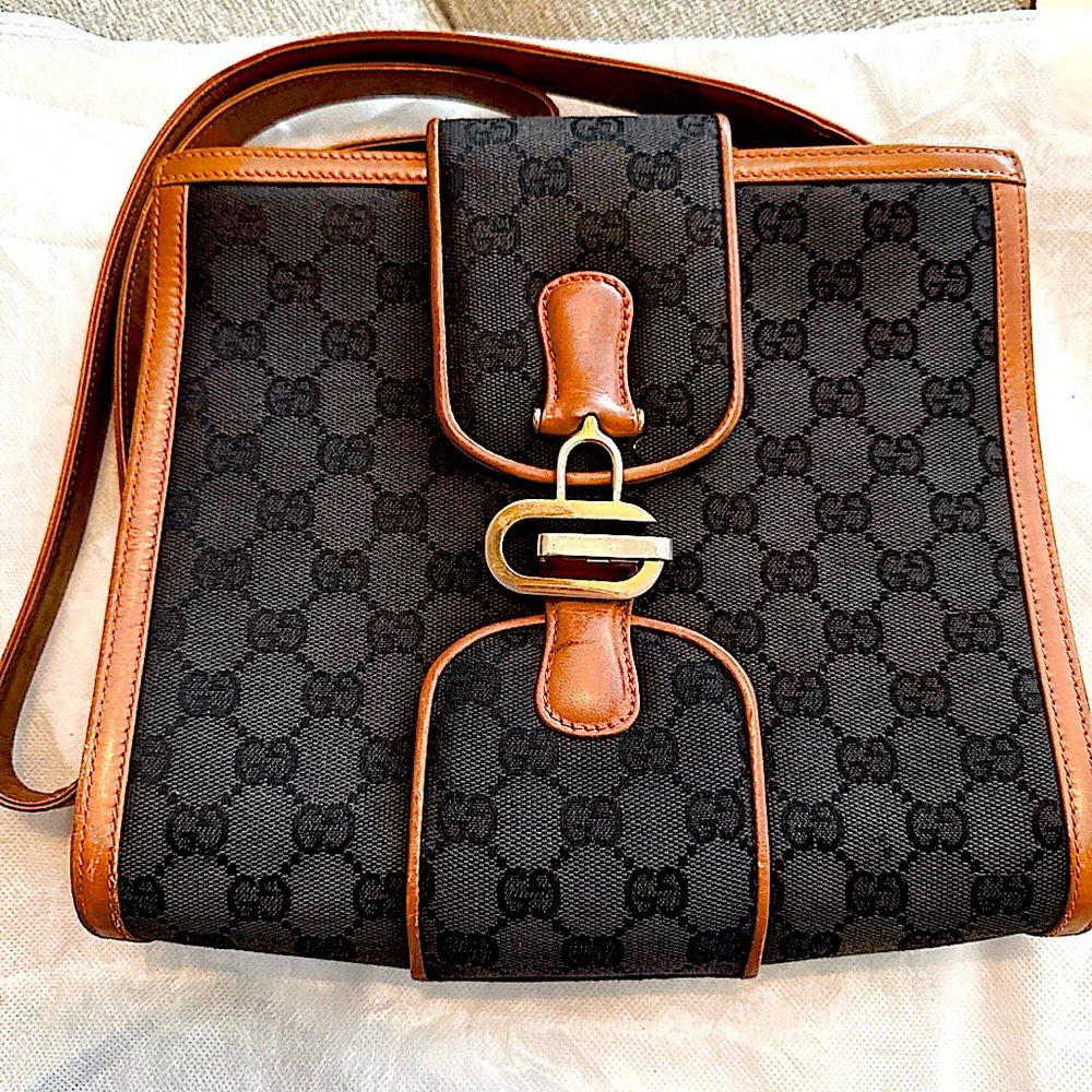 Gucci Rare Authentic Gg Monogram Bag With Gold Logo G Hardware